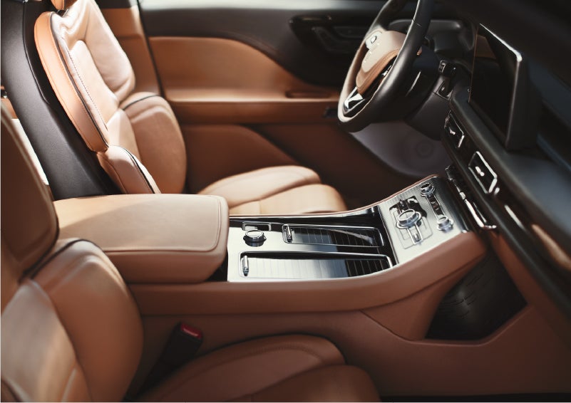 A 2023 Lincoln Aviator® Black Label model is shown in the Flight interior theme | Purchase Lincoln in Mayfield KY