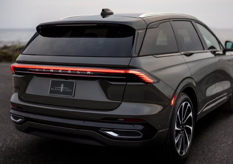 The rear of a 2024 Lincoln Black Label Nautilus® SUV displays full LED rear lighting. | Purchase Lincoln in Mayfield KY